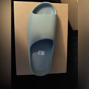 Yeezy Slide